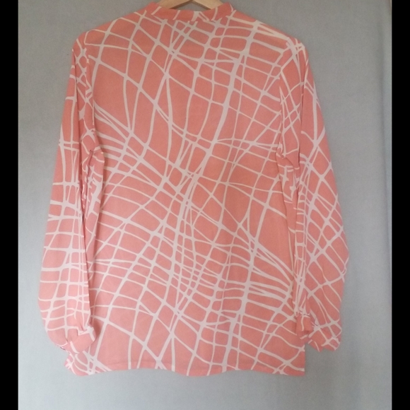 Women button up blouse - Picture 2 of 3